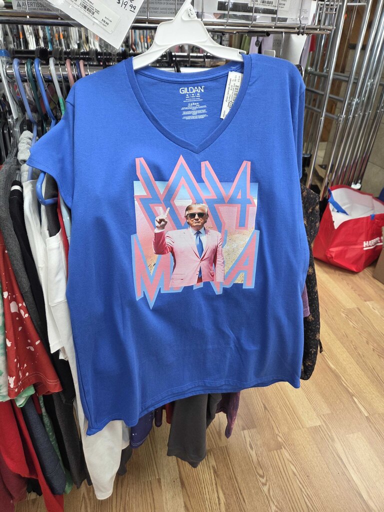 NEW GILDANTRUMP SHIRT