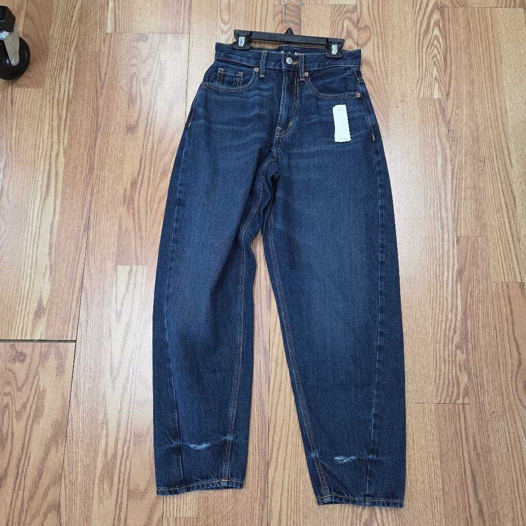 NEW OLD NAVY JEANS