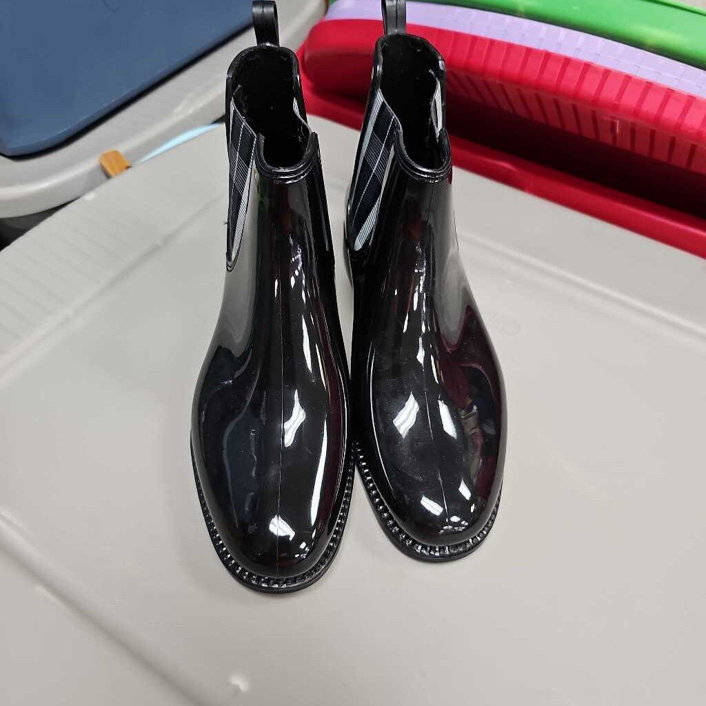 New Ferrera Couture Boots