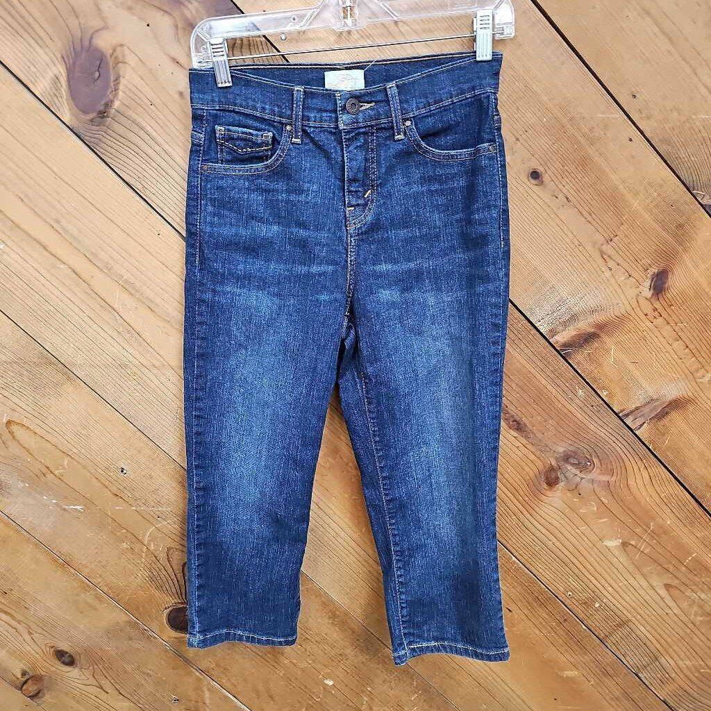 Levi capri