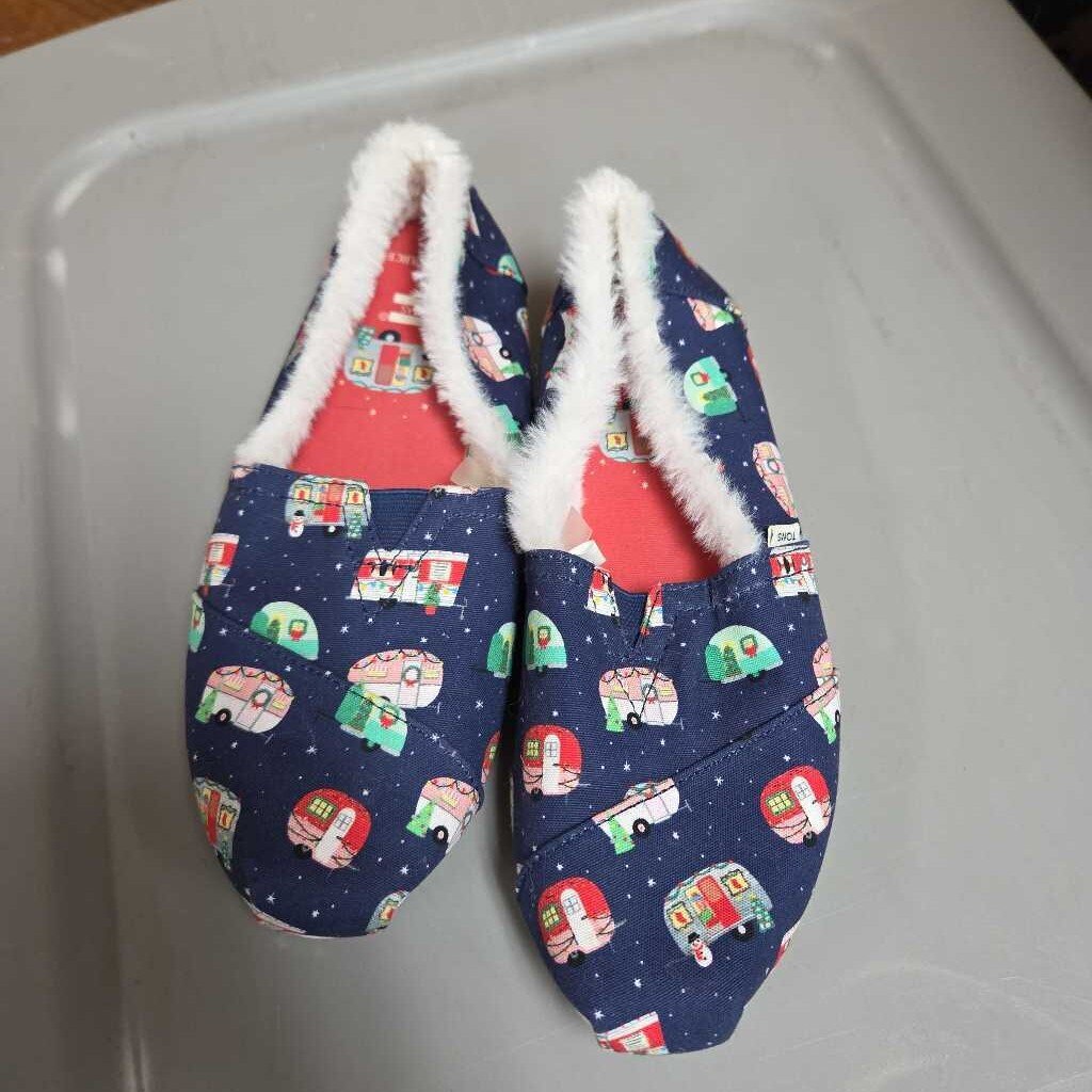 Toms Shoes