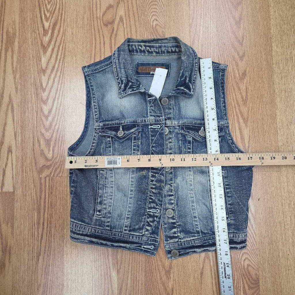 Wallflower Vest