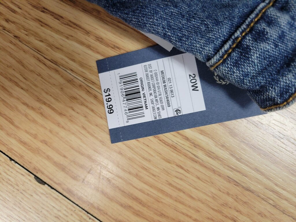 NEW UNIVERSAL SHORTS