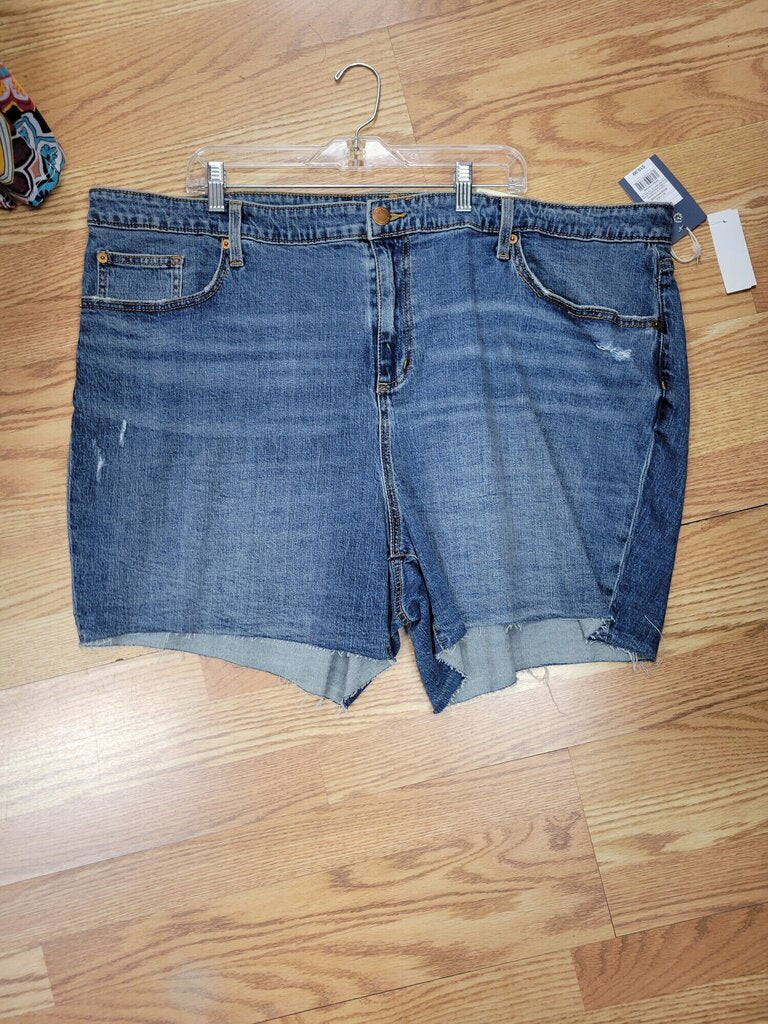 NEW UNIVERSAL SHORTS