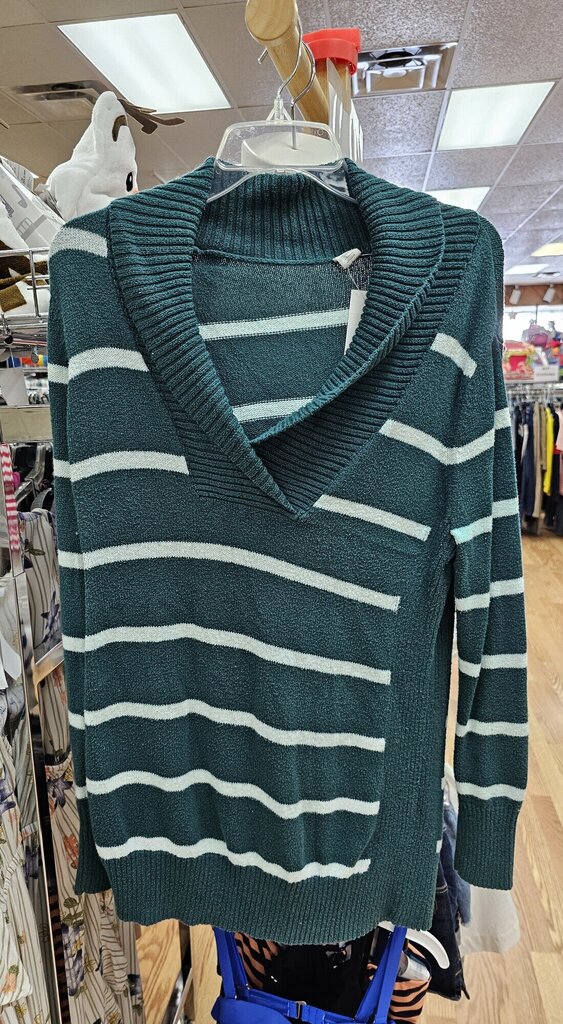 OLD NAVY SWEATER