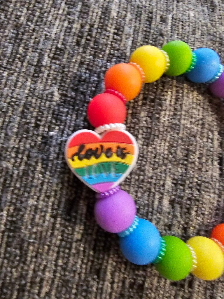 LOVE IS LOVE WRISTLET