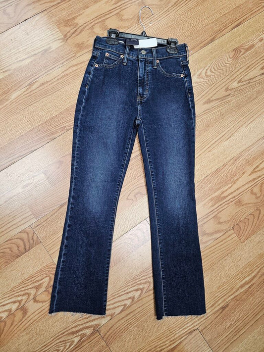 NEW GAP JEANS