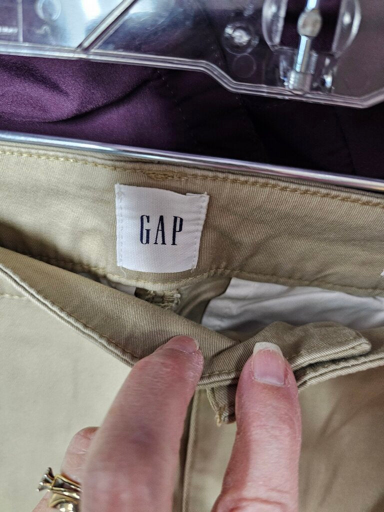 NEW GAP KHAKI PANTS