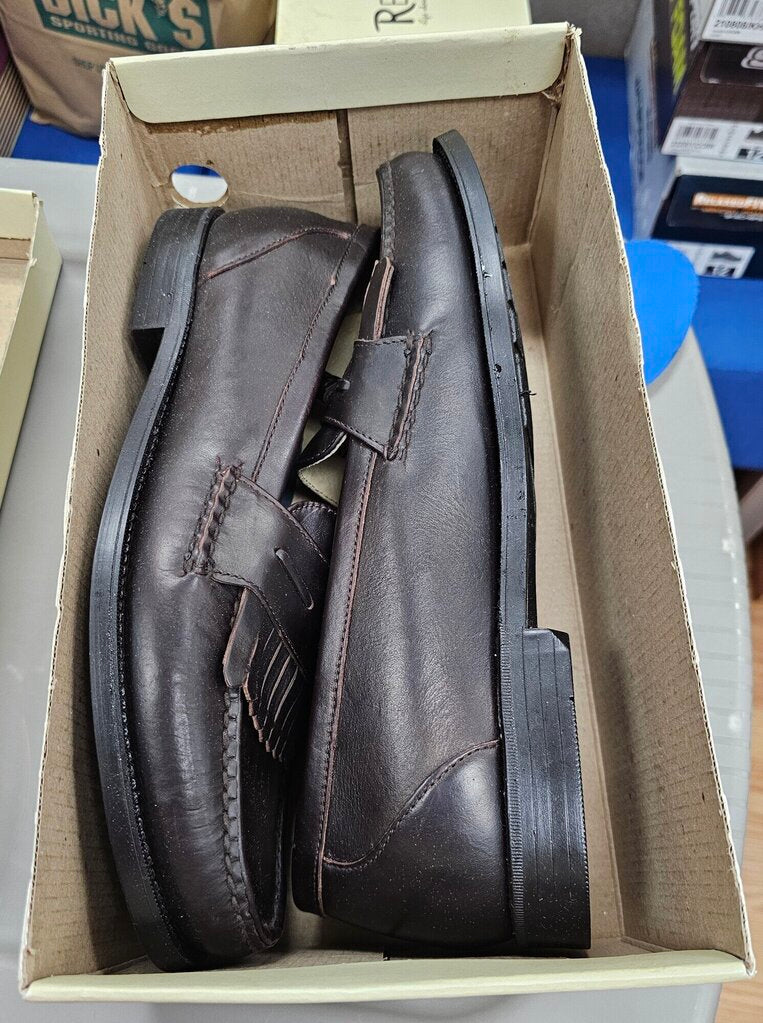 NEW DOCKERS SHOES