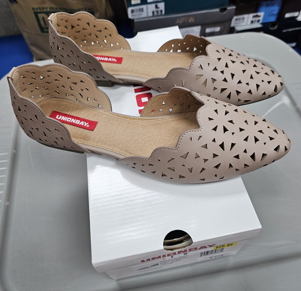 NEW UNIONBAY WAVE SHOES