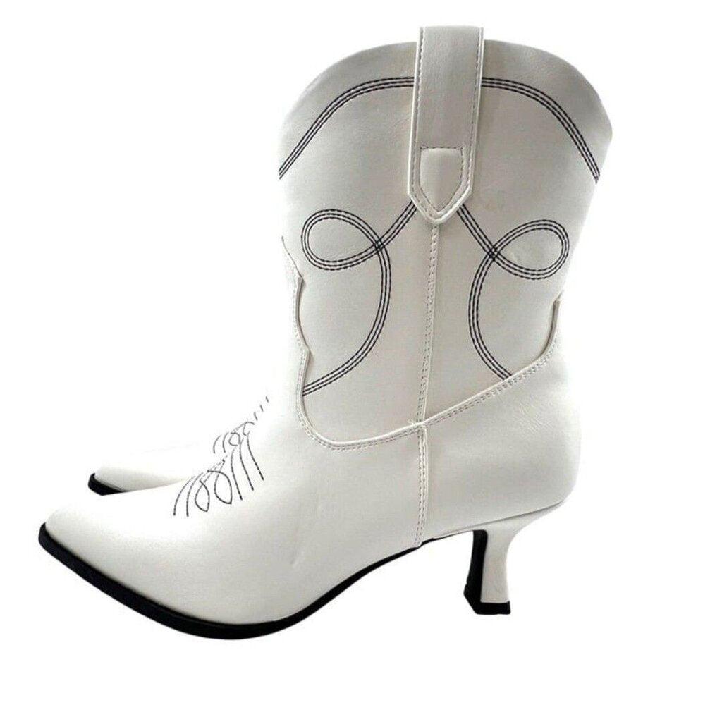 New Universal Thread Boots