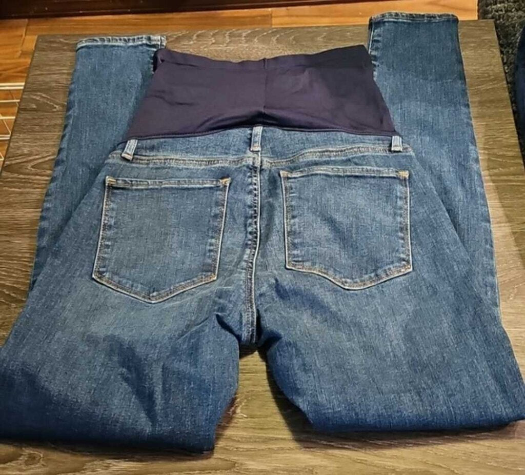 New GAP maternity JEANS