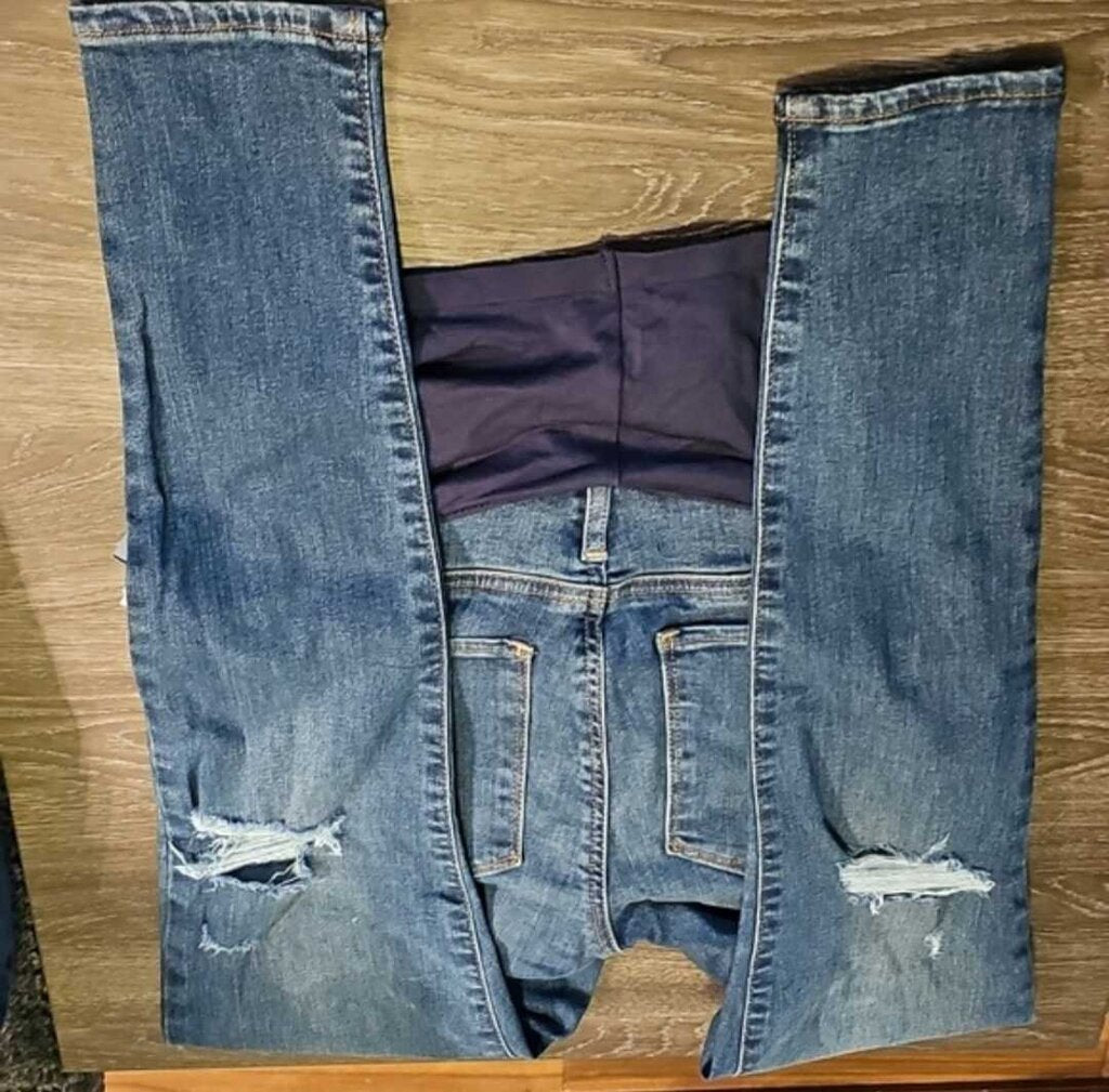 New GAP maternity JEANS