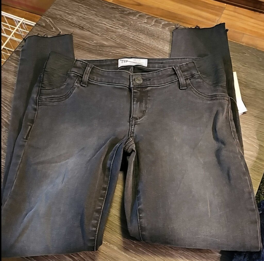 NEW GAP MATERNITY JEANS