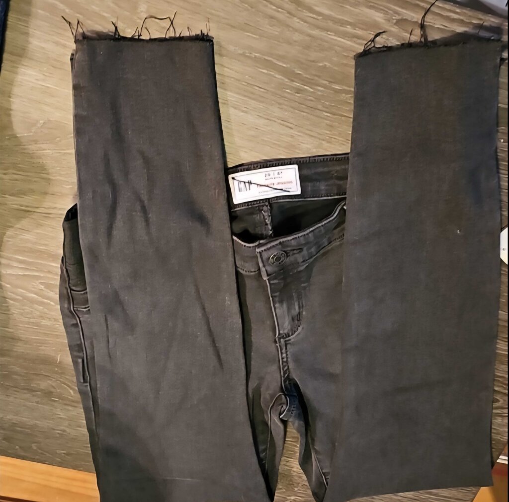 NEW GAP MATERNITY JEANS