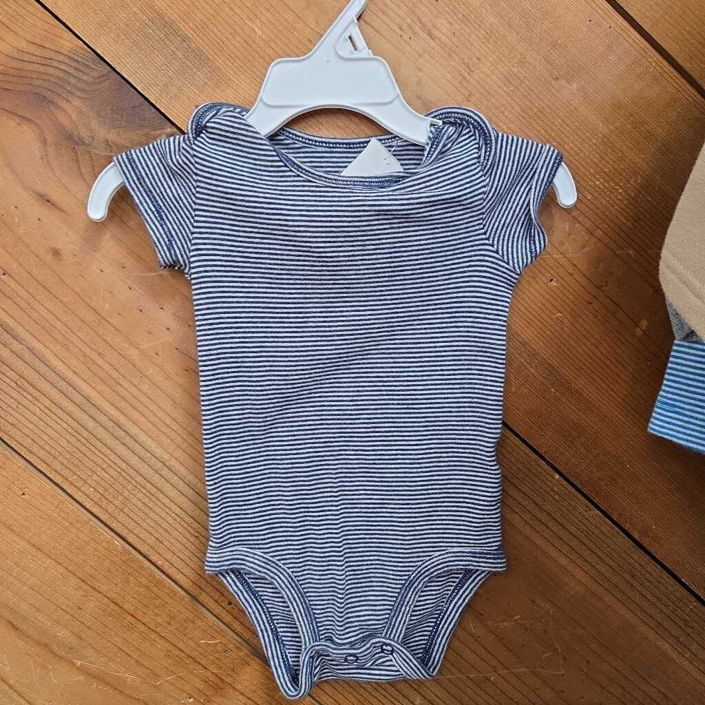 CARTERS ONESIE