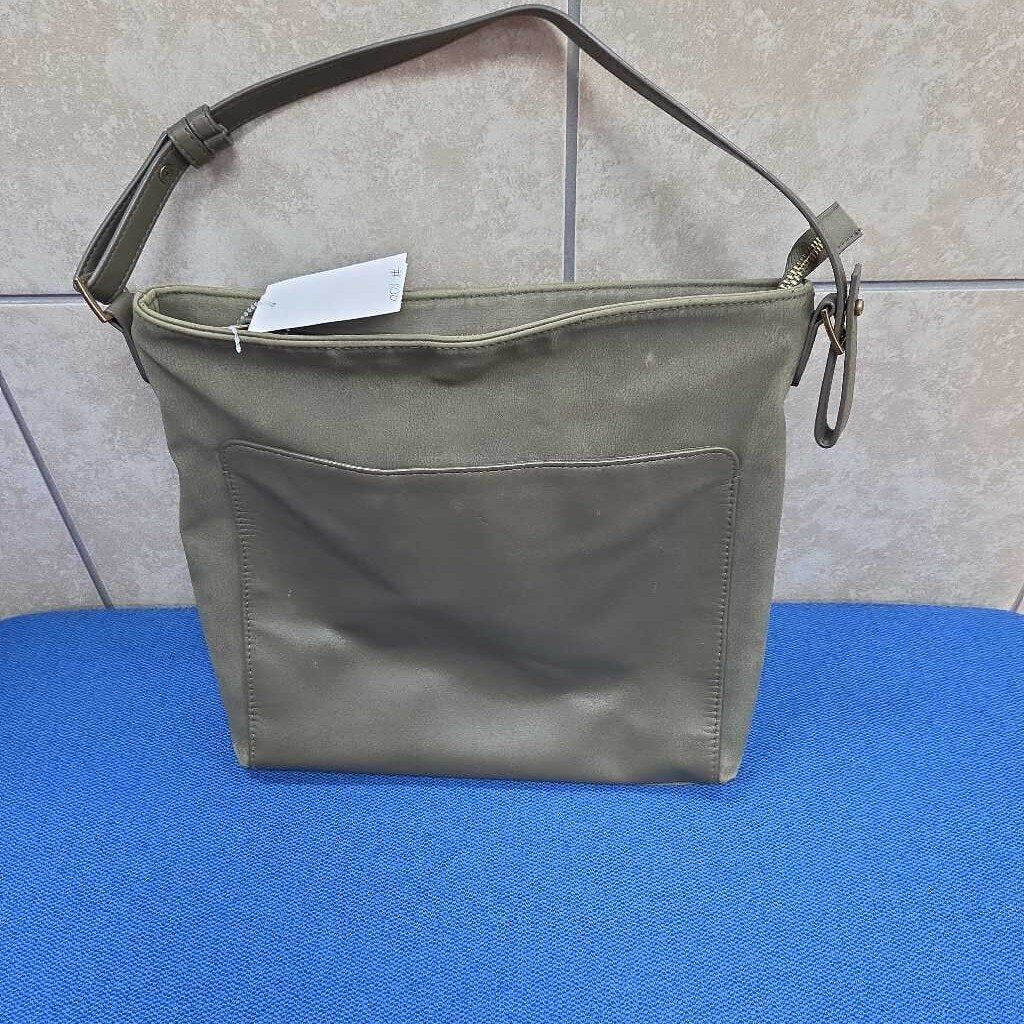 UNIVERSAL THREADS PURSE