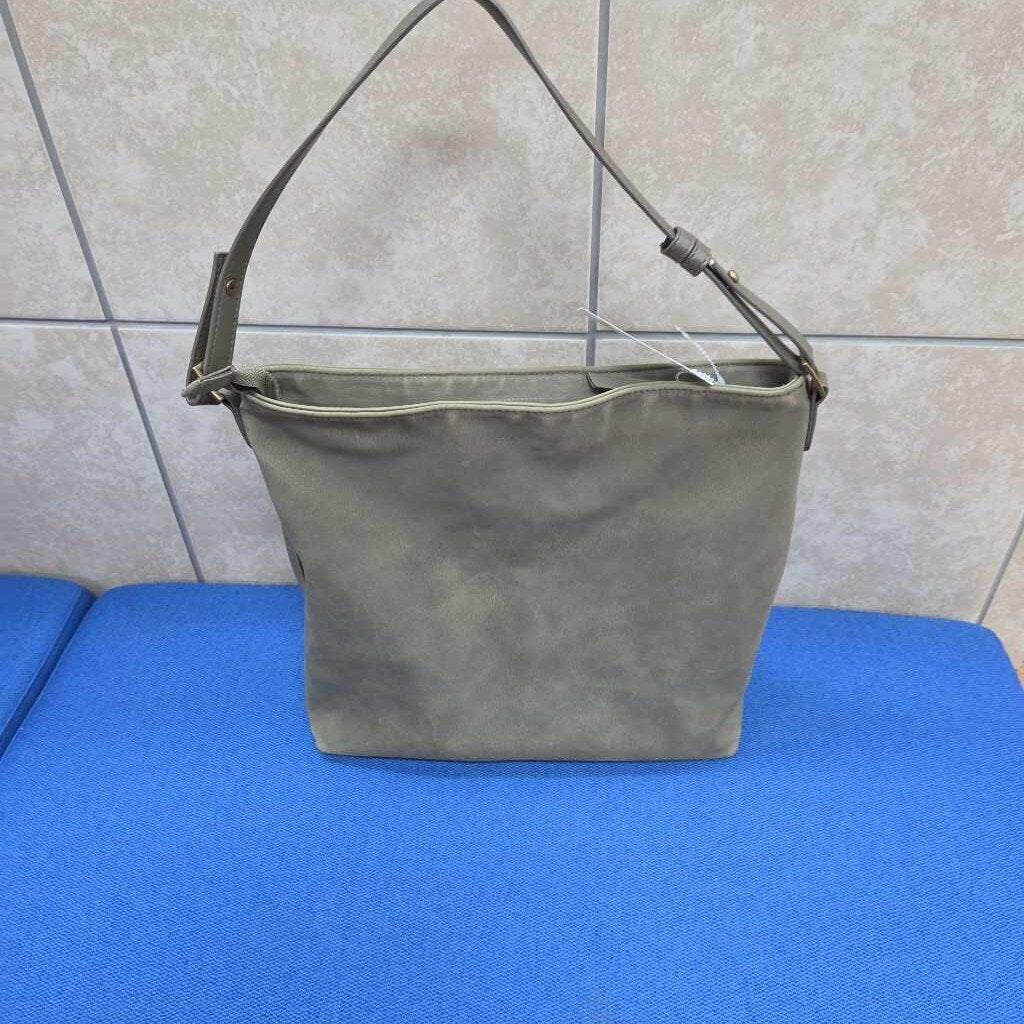 UNIVERSAL THREADS PURSE