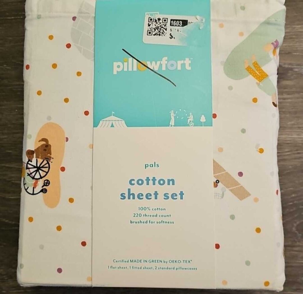 NEW PILLOWFORT LIGHTNING