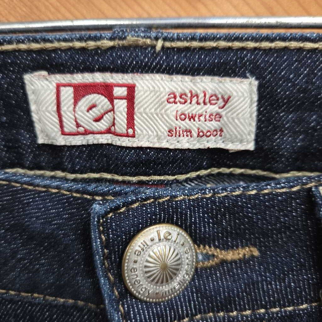L.E.I. Ashley Jeans Low Rise Slim Boot