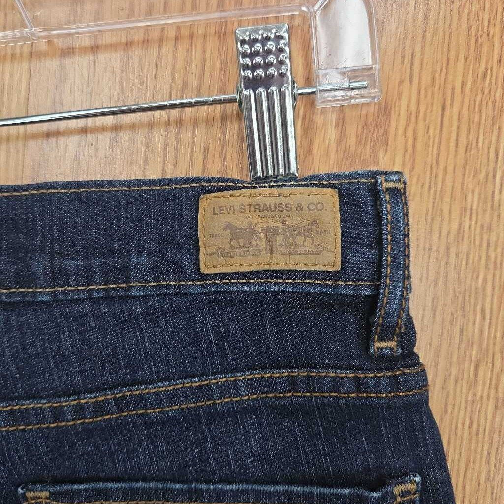 Levi capri