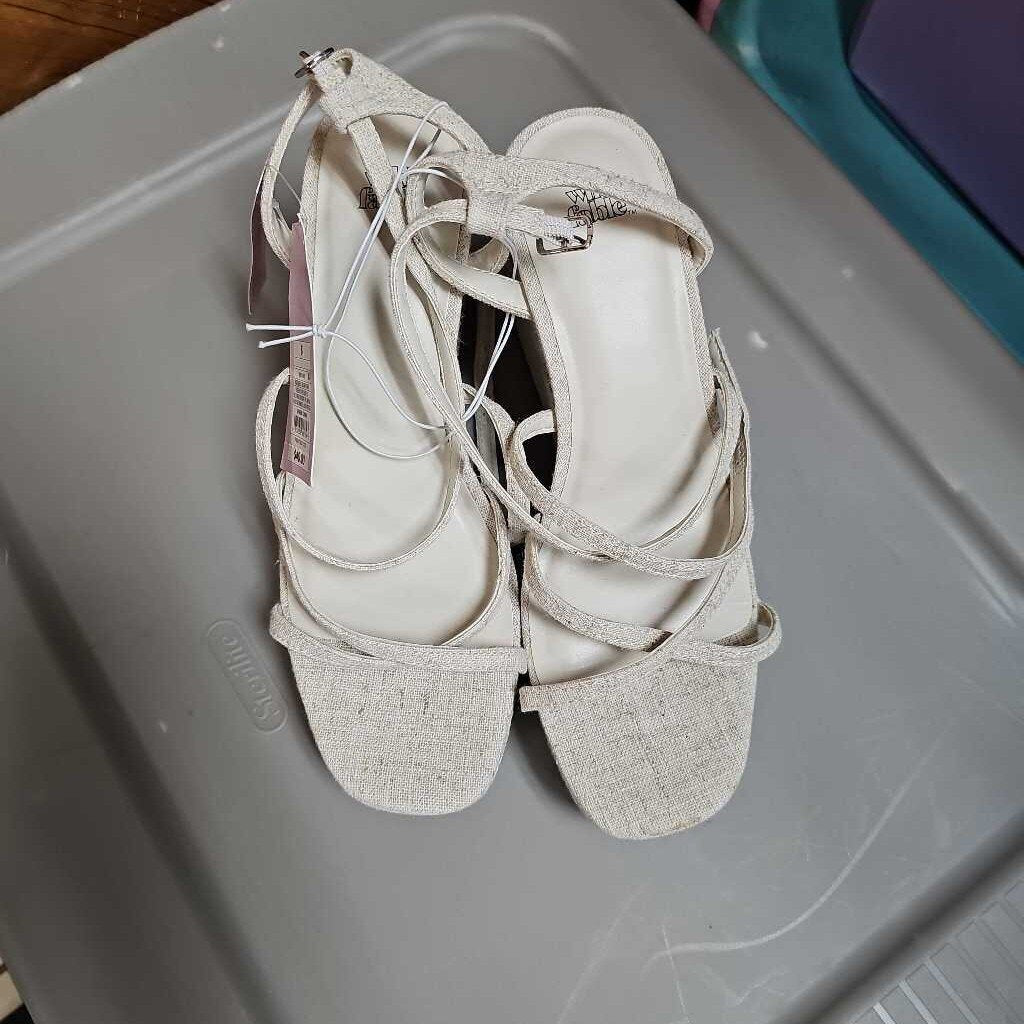 New Wild Fable Sandals