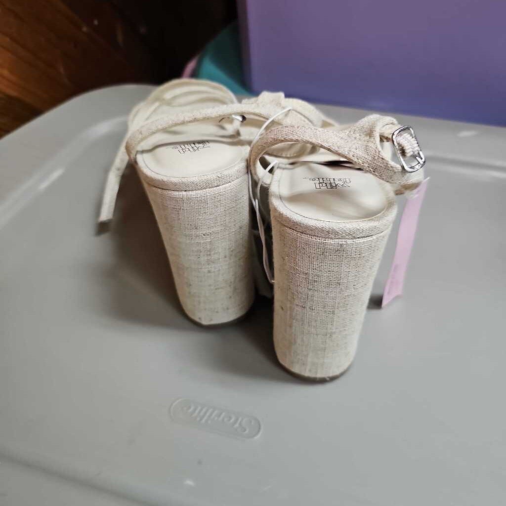 New Wild Fable Sandals