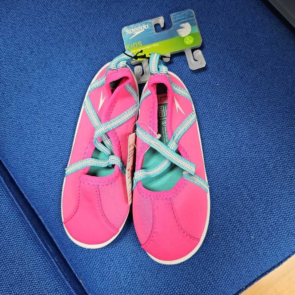 New Speedo Water Shoes
