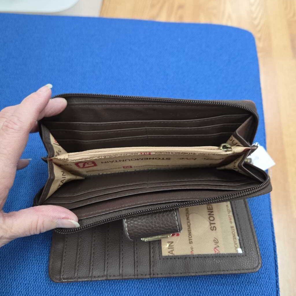 Stone Mountain Wallet