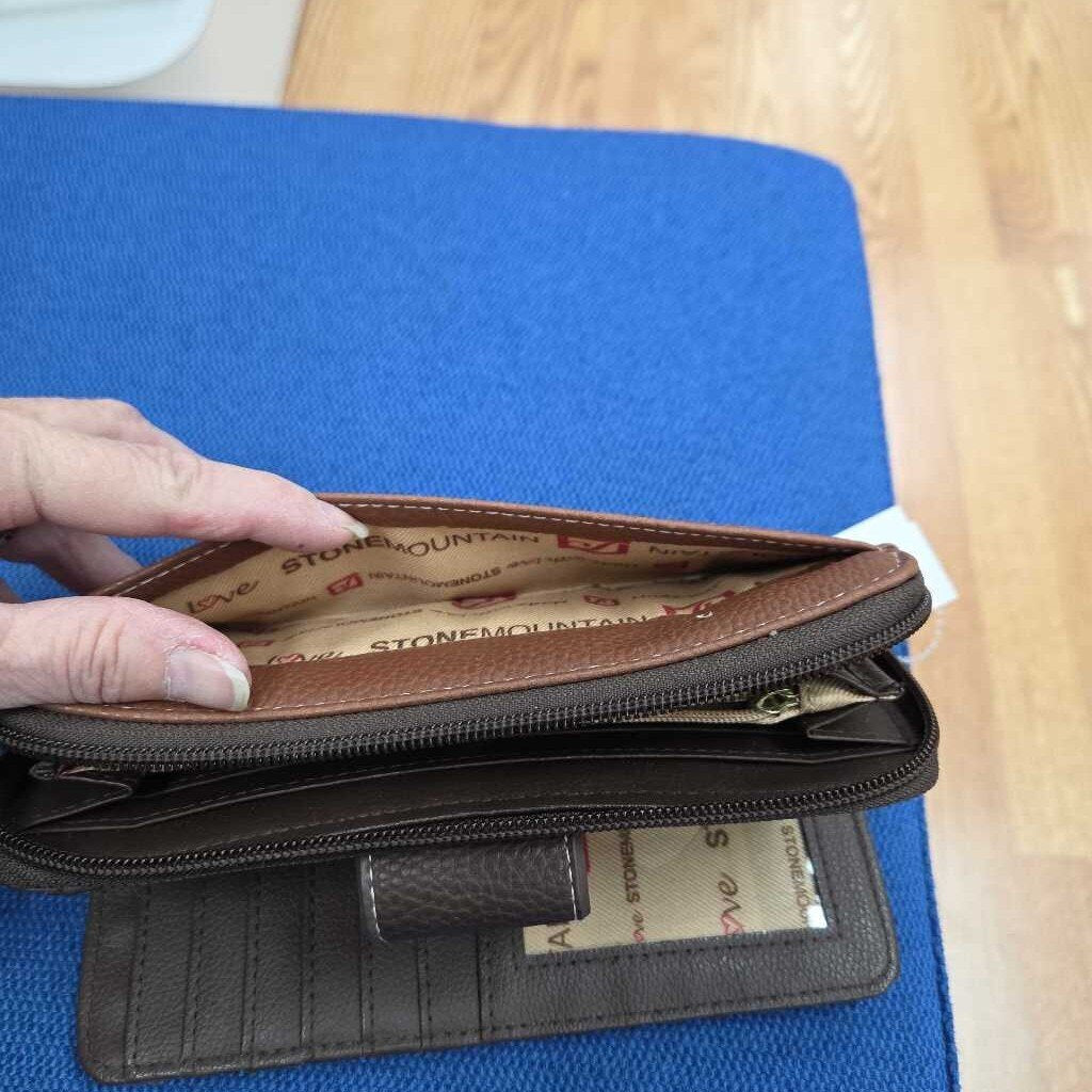 Stone Mountain Wallet