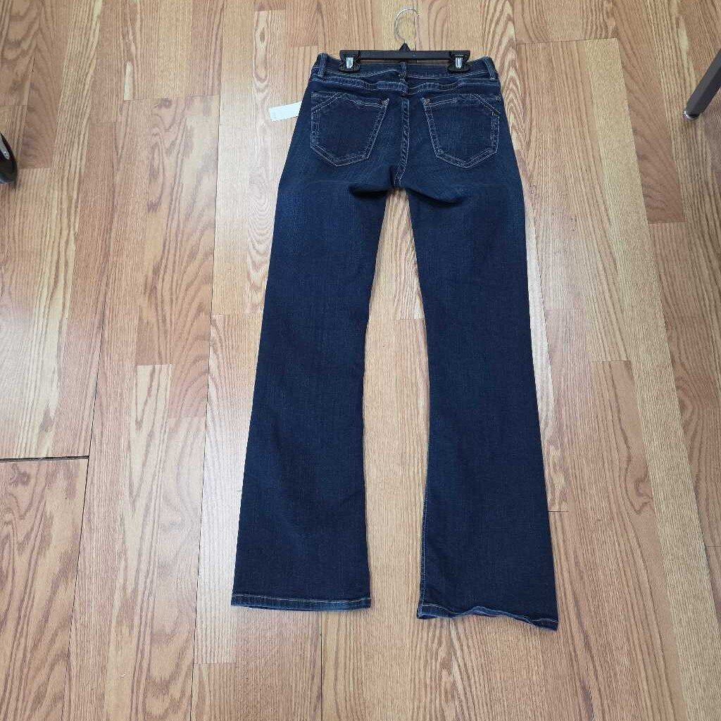 Buckle Jeans
