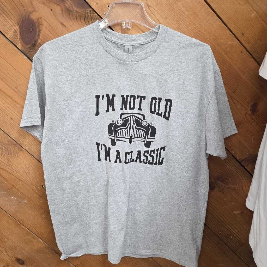 New Gildan Shirt