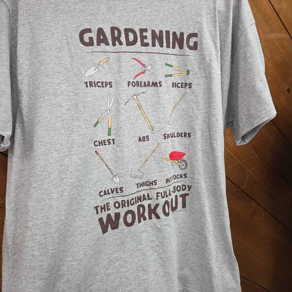 New Gildan Shirt