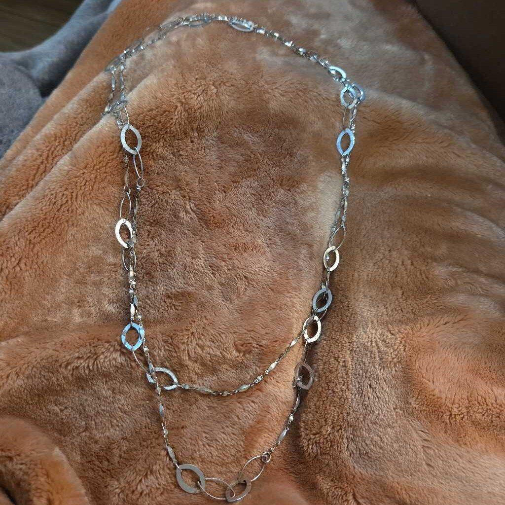 The Limited Necklace with Circles