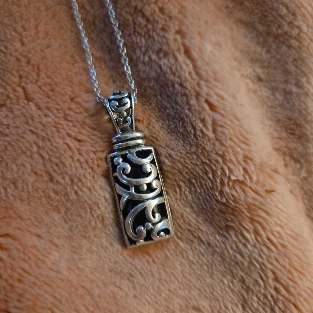 Vintage Silver Filigree Pendant Necklace
