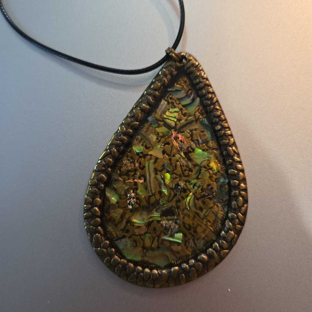 Vintage Teardrop Abalone Pendant