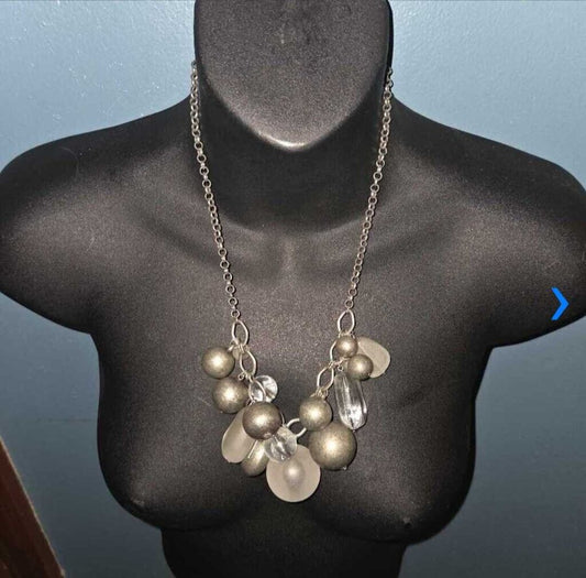 Vintage Chunky Beaded Necklace w/Frosted & Metallic Beads