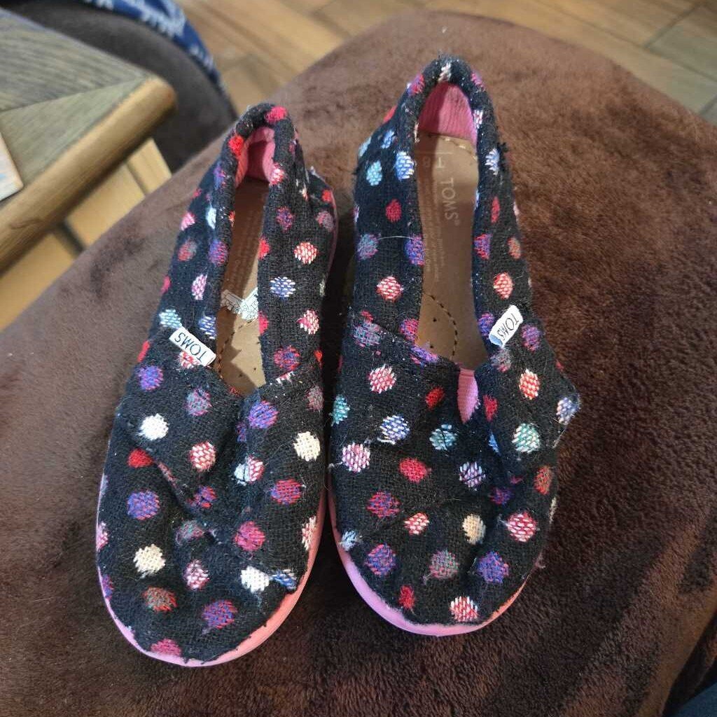 Toms Shoes