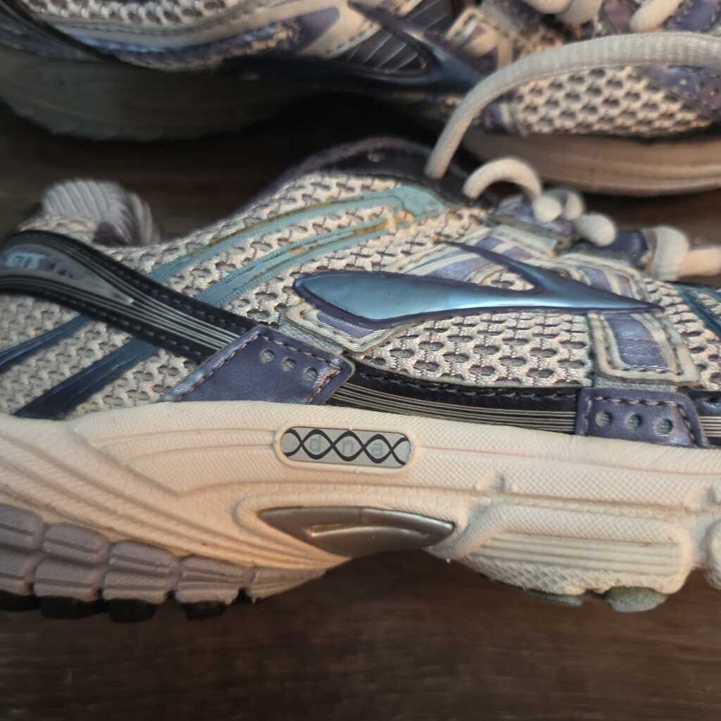 Brooks Adrenaline GT12 Shoes