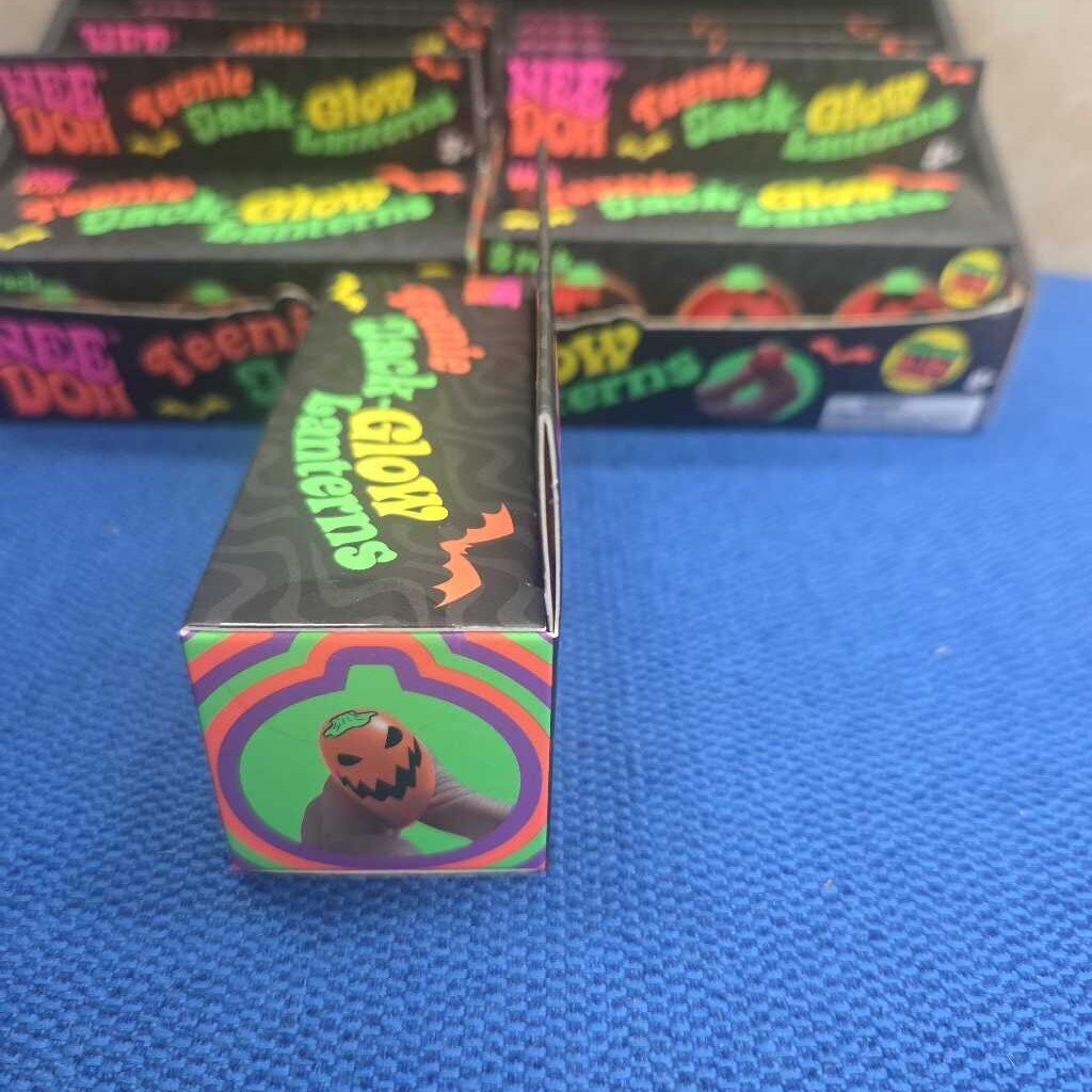 New Needoh Teenie Jack Glow Lanterns