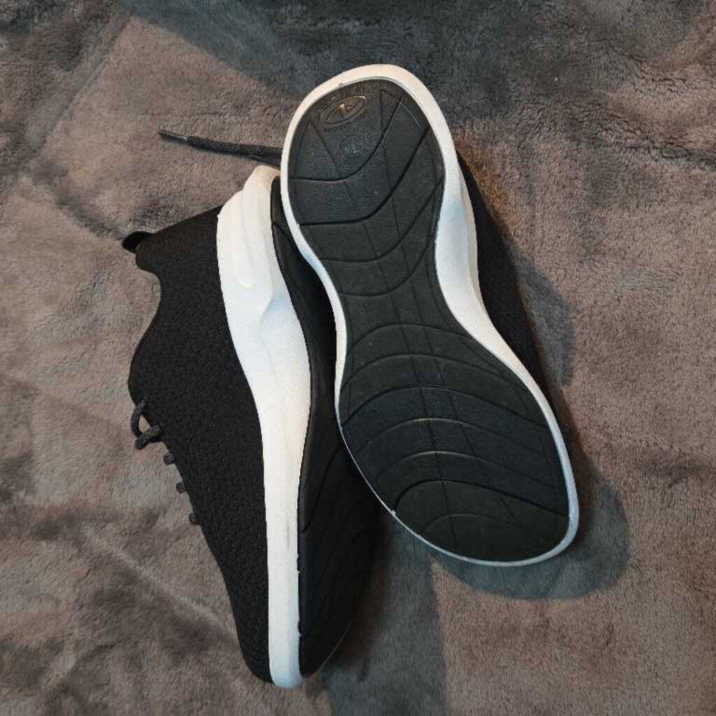 Ahtletic Works Shoes