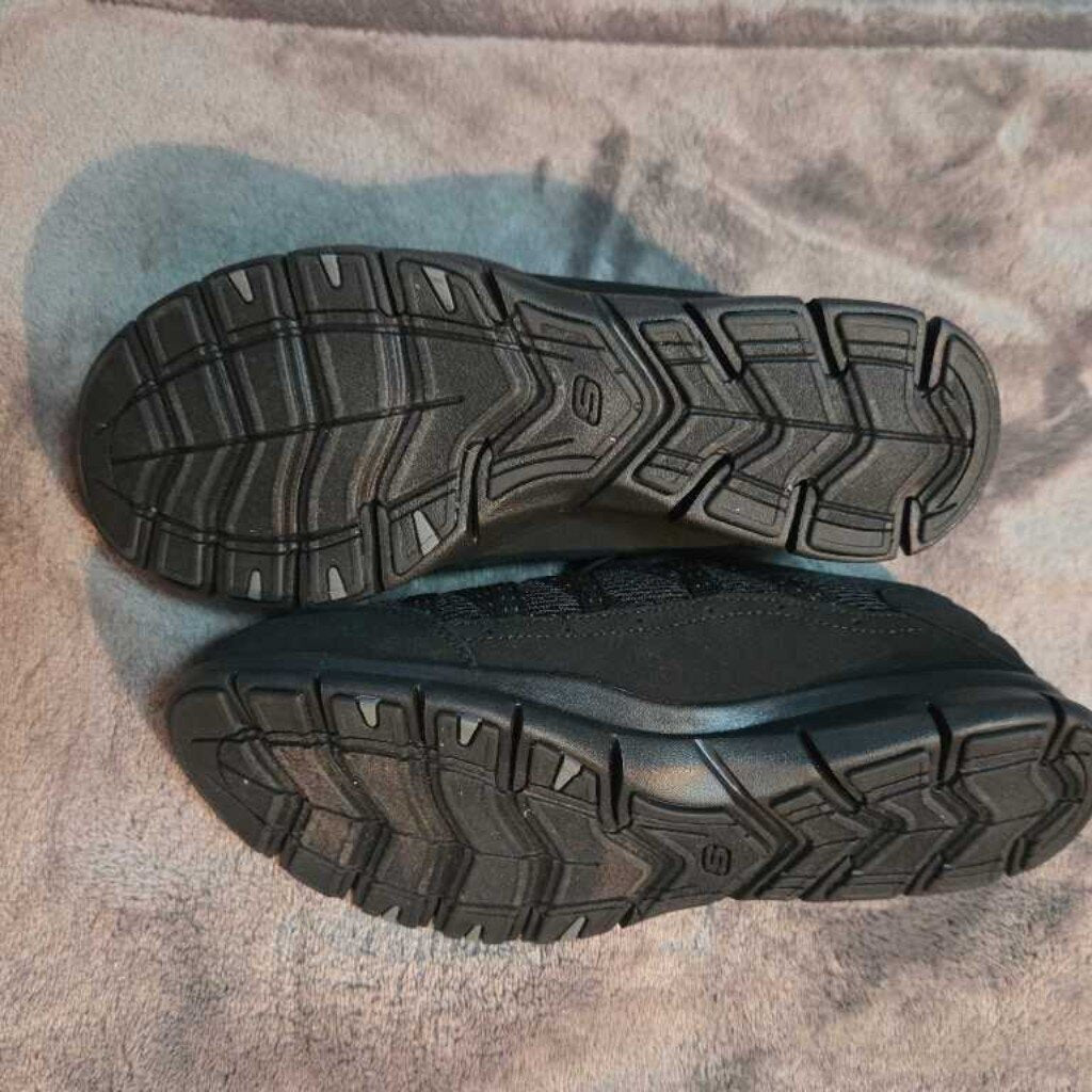 Ahtletic Works Shoes