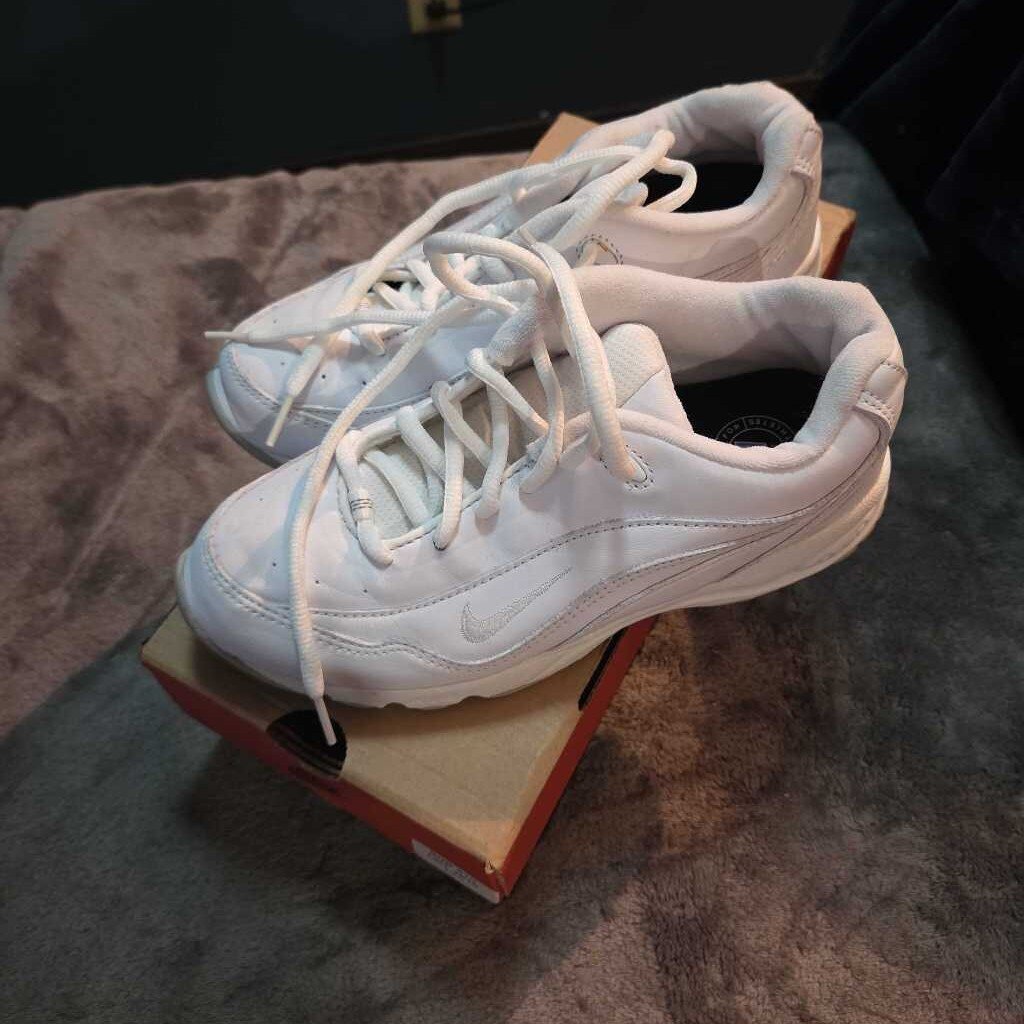 Nike Air Shoes WMNS Air Quintessential II