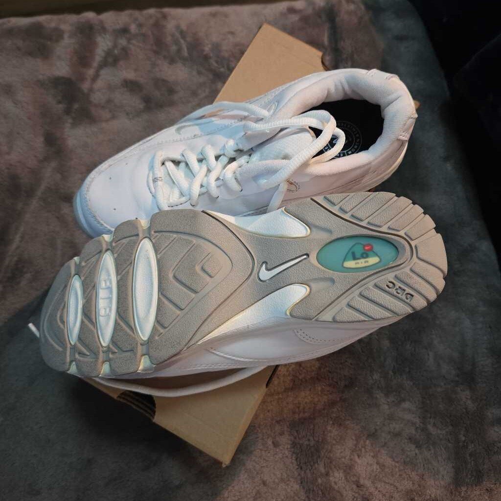 Nike Air Shoes WMNS Air Quintessential II