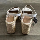 New Universal Thread Sandals