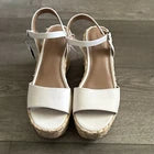 New Universal Thread Sandals